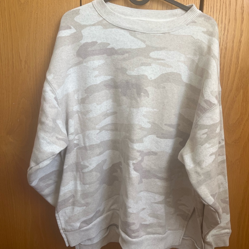 Women’s American Eagle Camo Sweatshirt